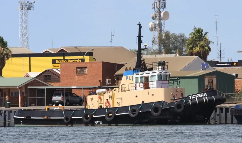 TICKERA Tug Boat IMO 7614563 photo 2