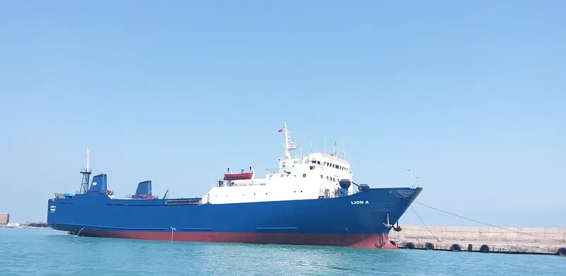 LION A Ro-Ro IMO 7615359 photo 2