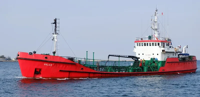 HALICZ Tanker IMO 7615749 photo 9