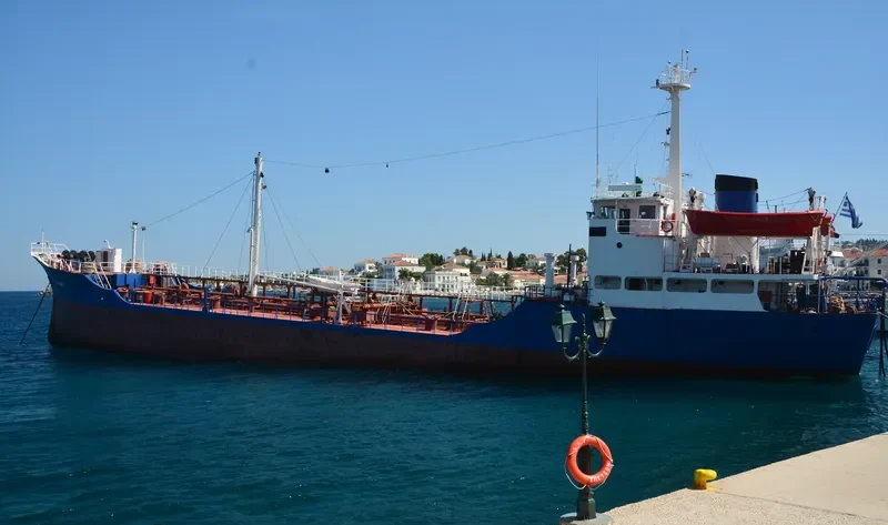 IOANNIS I Tanker IMO 7616054 photo 8