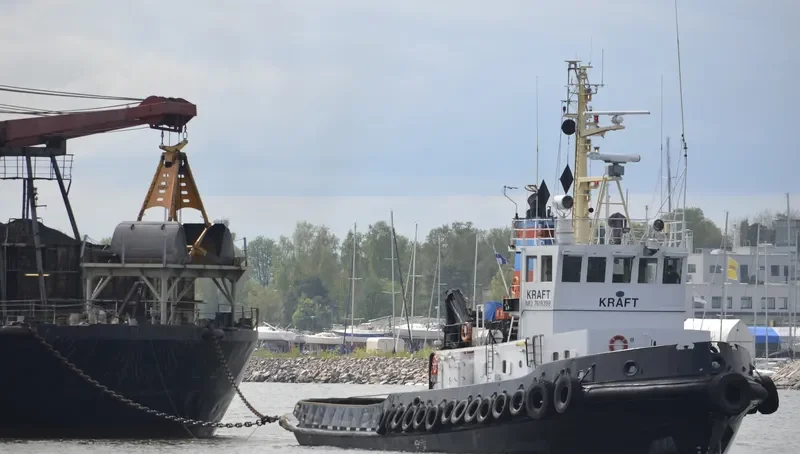 KRAFT Tug Boat IMO 7618399 photo 9