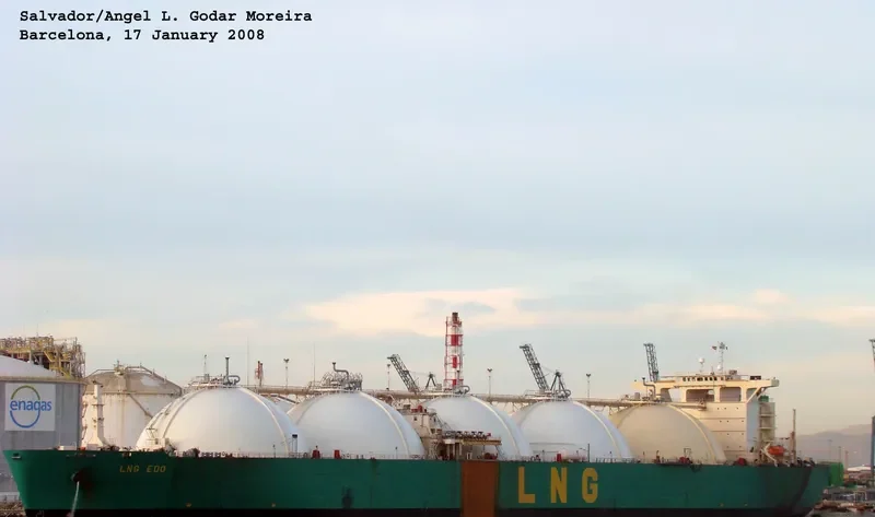 SOUTH ENERGY LNG Carrier IMO 7619587 photo 6