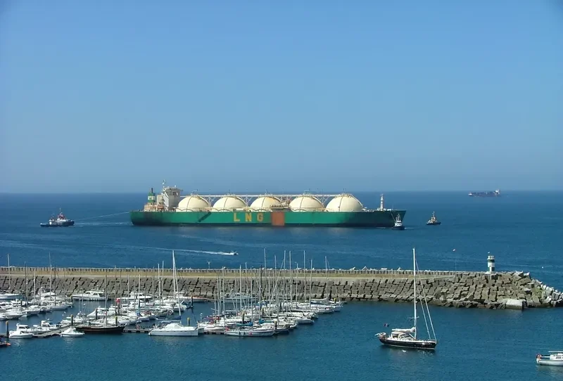 SOUTH ENERGY LNG Carrier IMO 7619587 photo 9