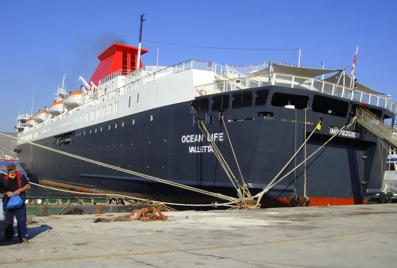 OCEAN LIFE Passenger Ship IMO 7625809 photo 7