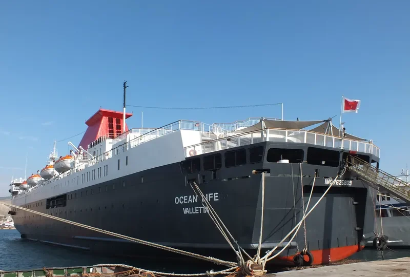 OCEAN LIFE Passenger Ship IMO 7625809 photo 8