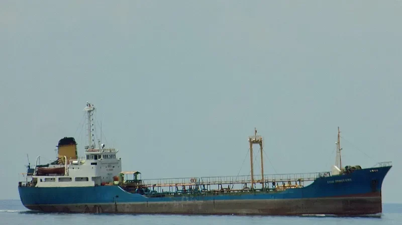 OVIN SAMUDERA Tanker IMO 7626621 photo 2