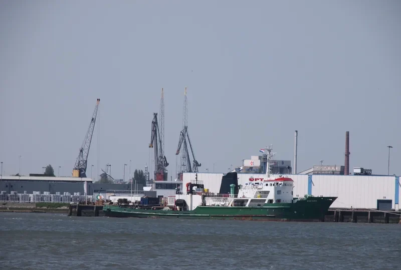 MTIDE TAURUS Offshore Vessel IMO 7626853 photo 2