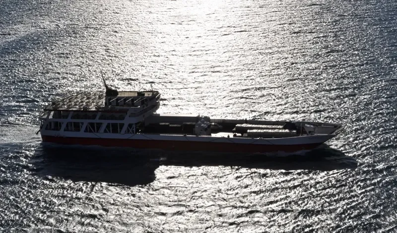 ELOBEY XI Passenger Ship IMO 7627534 photo 3