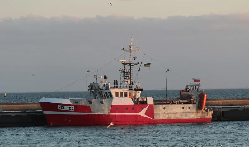 HEL 125 Fishing Vessel IMO 7635804 photo 2