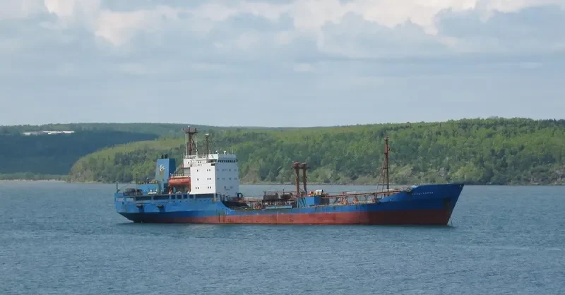 XIN HAI Tanker IMO 7636638 photo 3