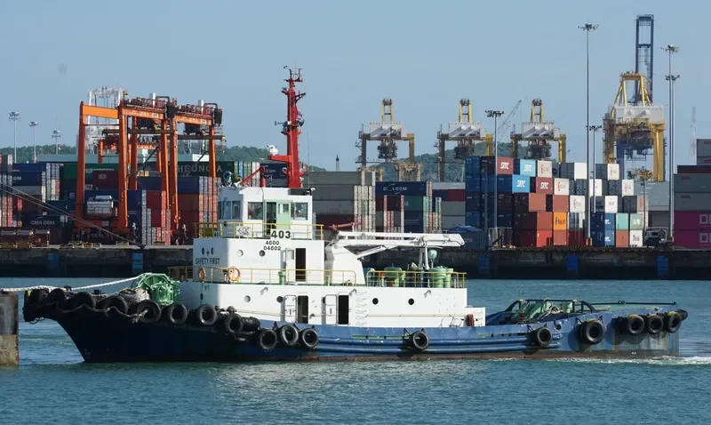 R.S.23 Tug Boat IMO 7639111 photo 2