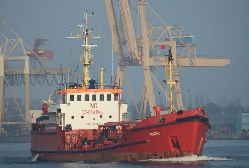 PORONIEC Tanker IMO 7641475 photo 7