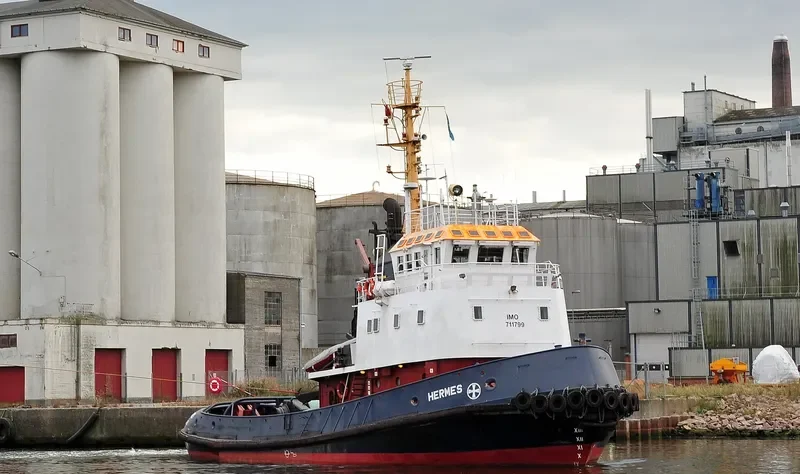 HERMES Tug Boat IMO 7711799 photo 9