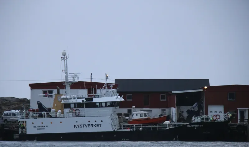 NITROX Pollution Control Vessel IMO 7712949 photo 2