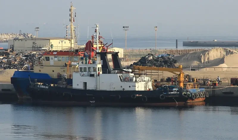 MWANI QATAR 7 Tug Boat IMO 7714026 photo 2