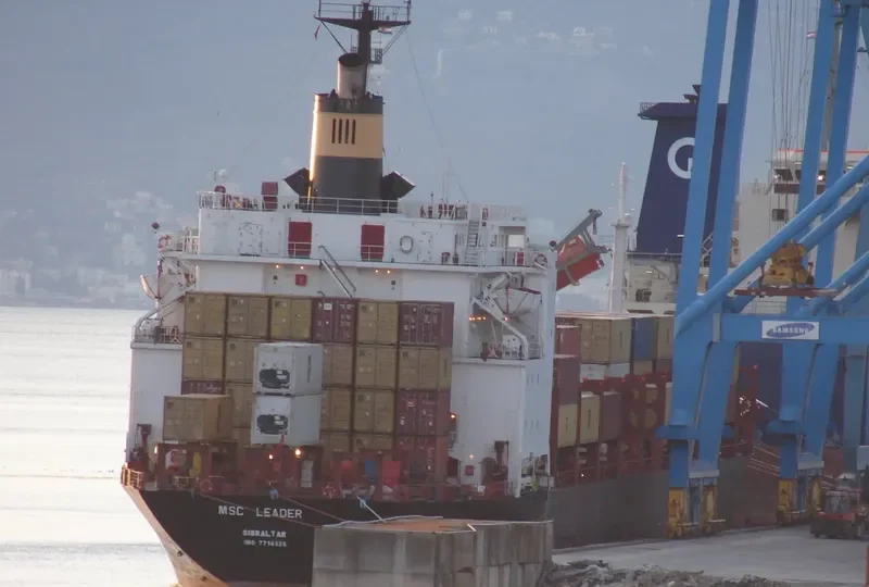 MSC LEADER Container Ship IMO 7714325 photo 6