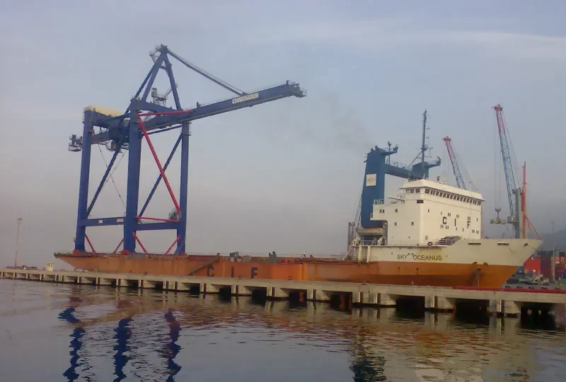 SKY OCEANUS Heavy Lift Vessel IMO 7716476 photo 2