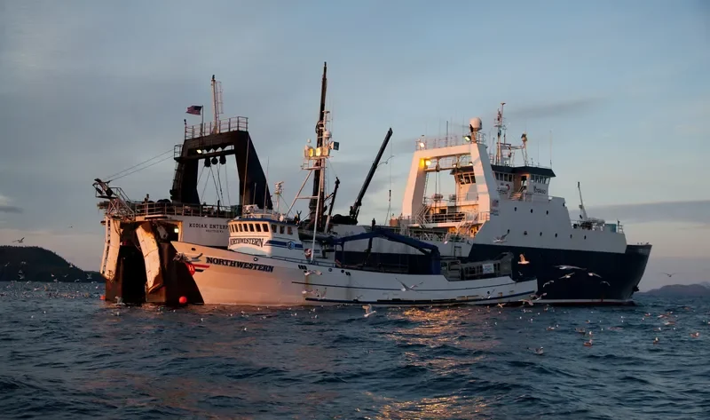 NORTHWESTERN Fishing Vessel IMO 7719179 photo 10