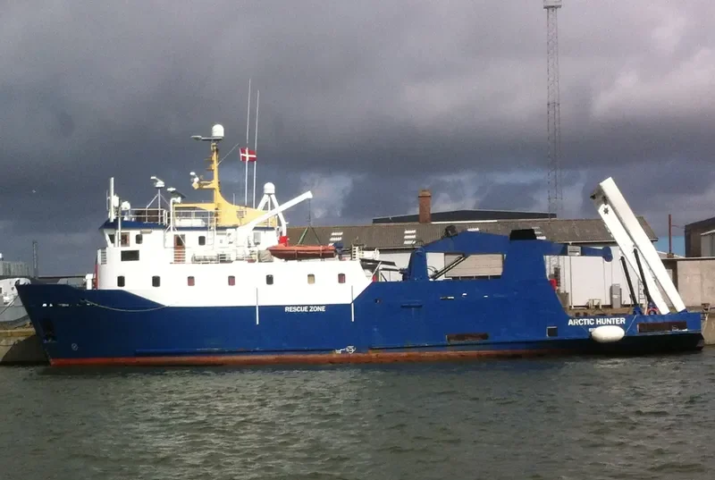 ARCTIC HUNTER Offshore Vessel IMO 7719832