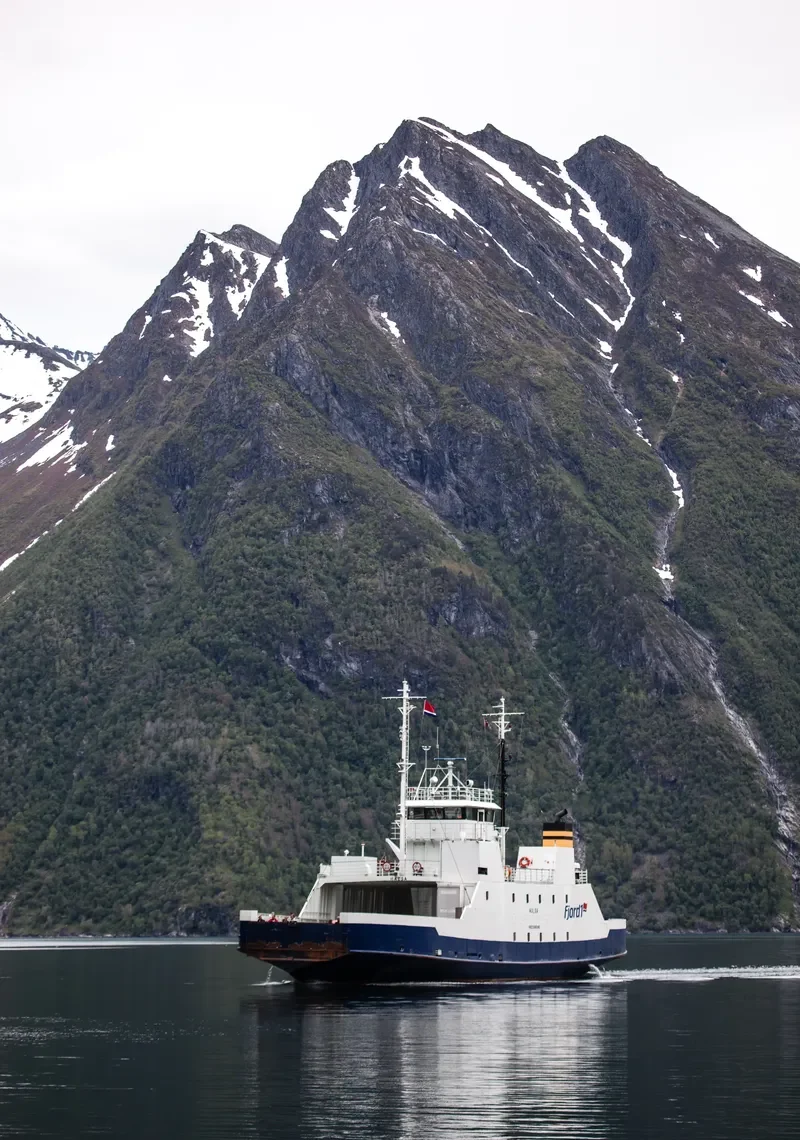 RYGERFJELL Ro-Ro Vessel IMO 7721134 photo 8
