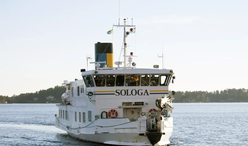 SOLOGA Passenger Ship IMO 7727322 photo 2