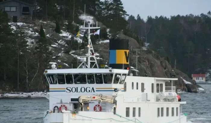 SOLOGA Passenger Ship IMO 7727322 photo 8