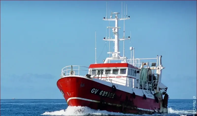 PLUTON Fishing Vessel IMO 7730068 photo 2