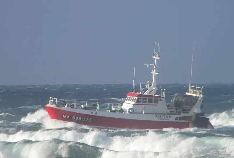 PLUTON Fishing Vessel IMO 7730068 photo 6
