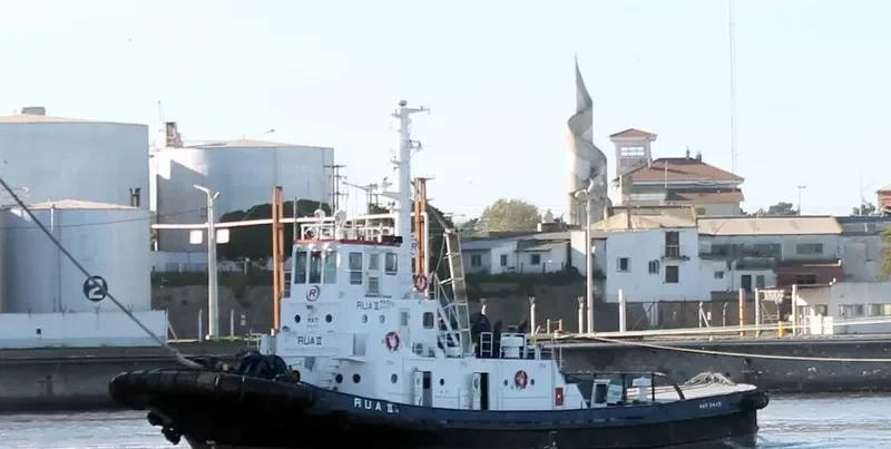 RUA II Tug Boat IMO 7731062 photo 2