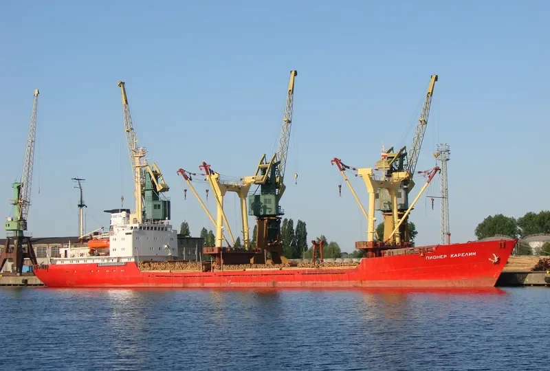 PIONER KARELII General Cargo Vessel IMO 7733668 photo 3