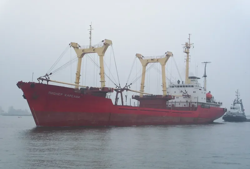 PIONER KARELII General Cargo Vessel IMO 7733668 photo 9