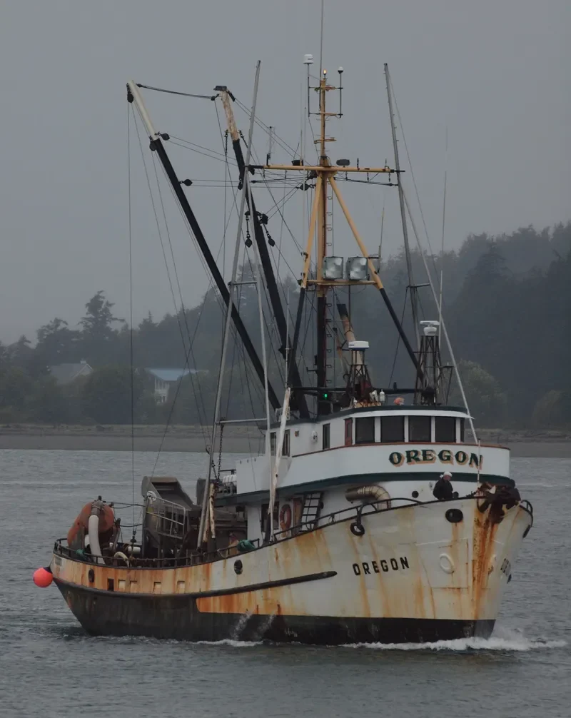 OREGON Fishing Vessel IMO 7738448 photo 8