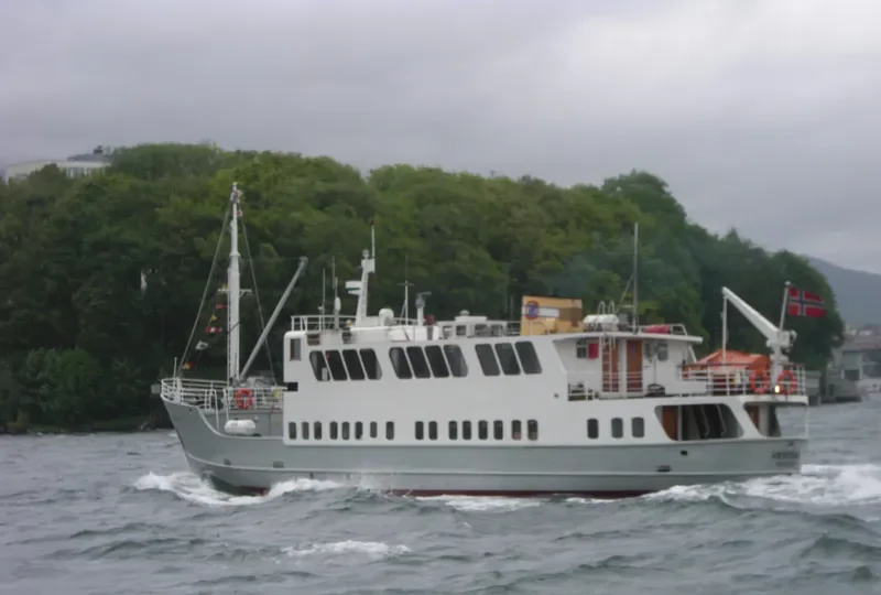 VESTGAR Passenger Ship IMO 7739997 photo 5