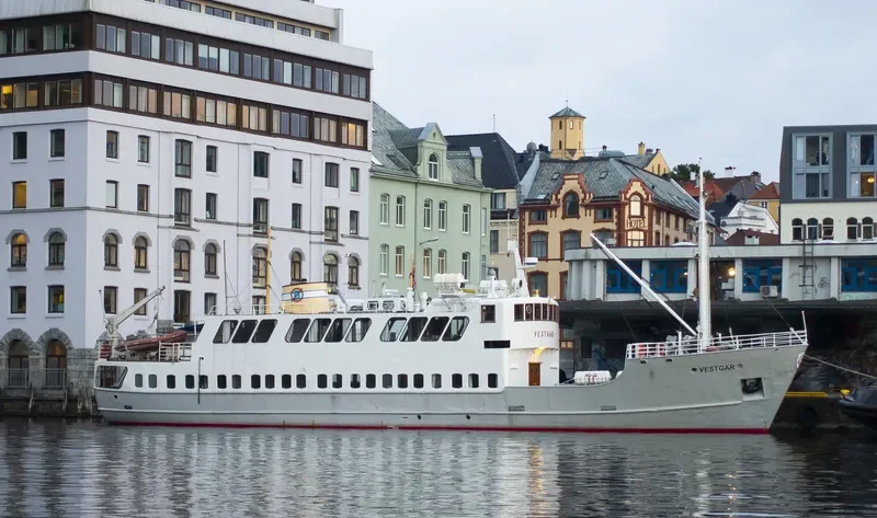 VESTGAR Passenger Ship IMO 7739997 photo 10