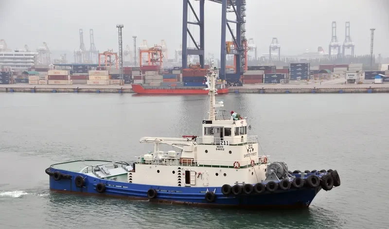 R.S.24 Tug Boat IMO 7740166 photo 2