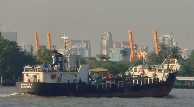 DRAGON 3 Bunkering Vessel IMO 7740362