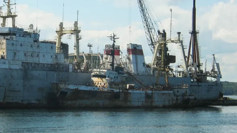 NATALYA Fishing Vessel IMO 7740647 photo 2
