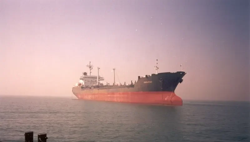 DONG HAI 212 Tanker IMO 7740817 photo 2