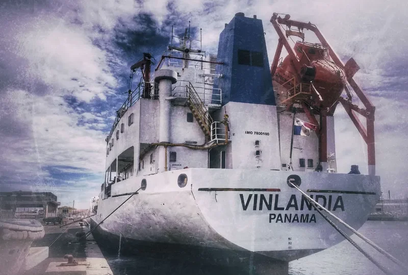 VINLANDIA Tanker IMO 7800100 photo 3