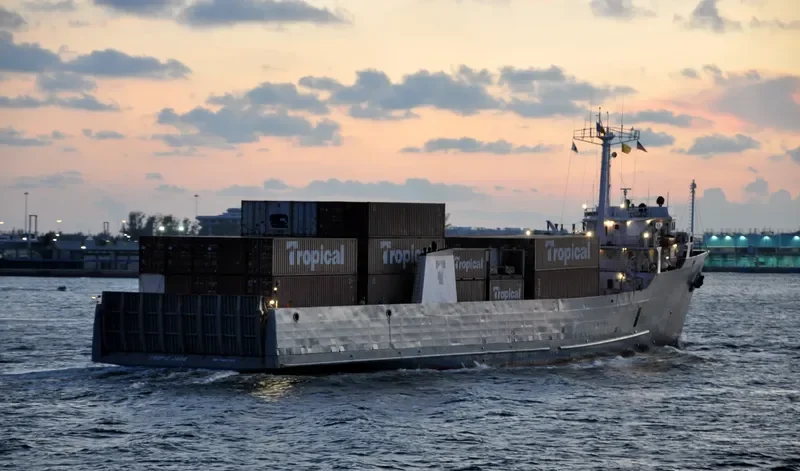 TROPIC JADE Container Ship IMO 7800265 photo 2