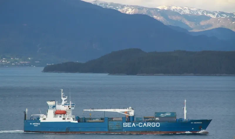 ABERDEEN Ro-Ro IMO 7800540 photo 9