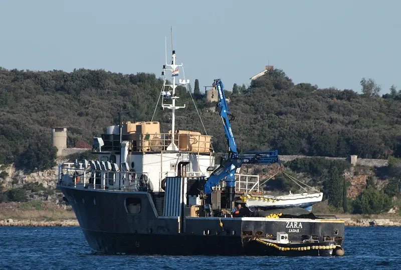 ZARA Fishing Vessel IMO 7801477 photo 3