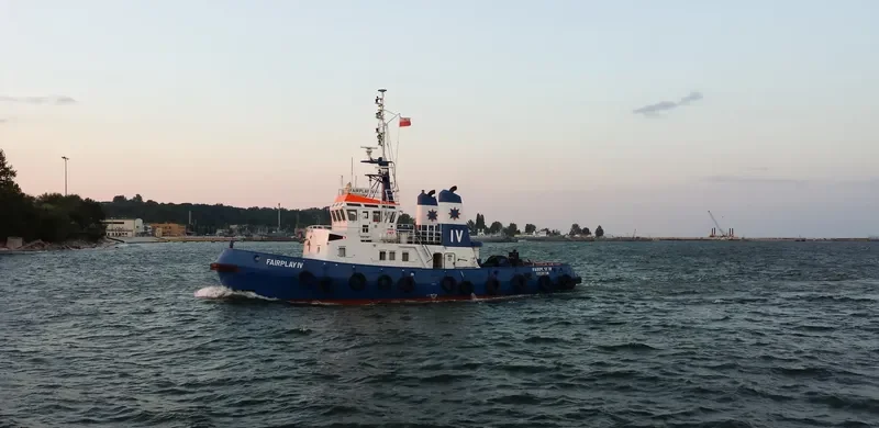 FAIRPLAY IV Tug Boat IMO 7803451 photo 8