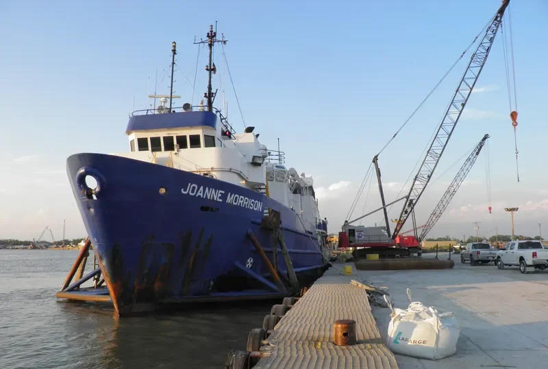 JOANNE MORRISON Offshore Vessel IMO 7807665 photo 2