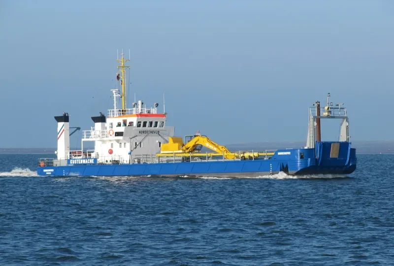 NORDERHEVER Pollution Control Vessel IMO 7812737 photo 5