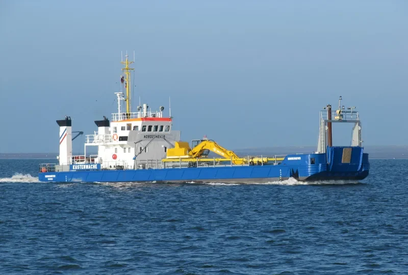 NORDERHEVER Pollution Control Vessel IMO 7812737 photo 6