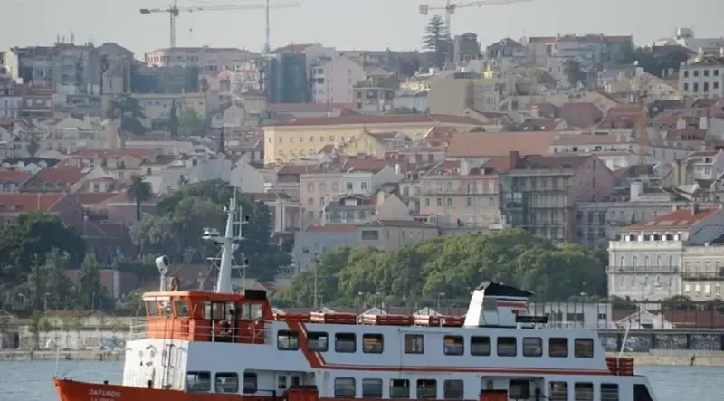 DAFUNDO Passenger Ship IMO 7813212 photo 3