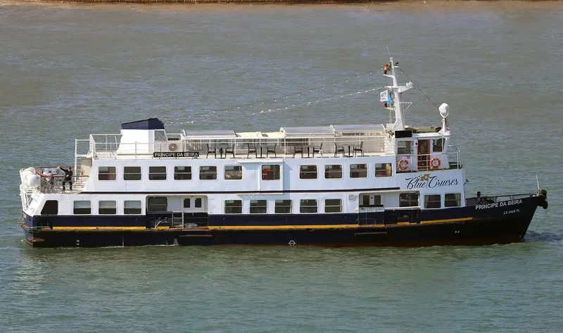 PRINCIPE DA BEIRA Passenger Ship IMO 7813236 photo 6