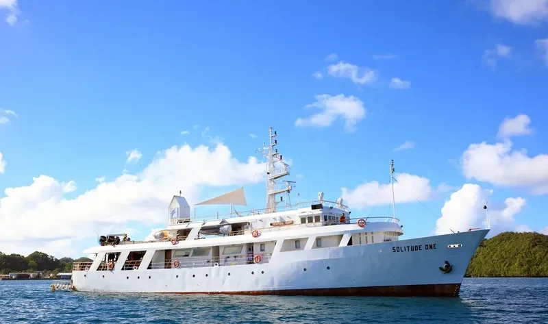 SOLITUDE ONE Passenger Ship IMO 7824118