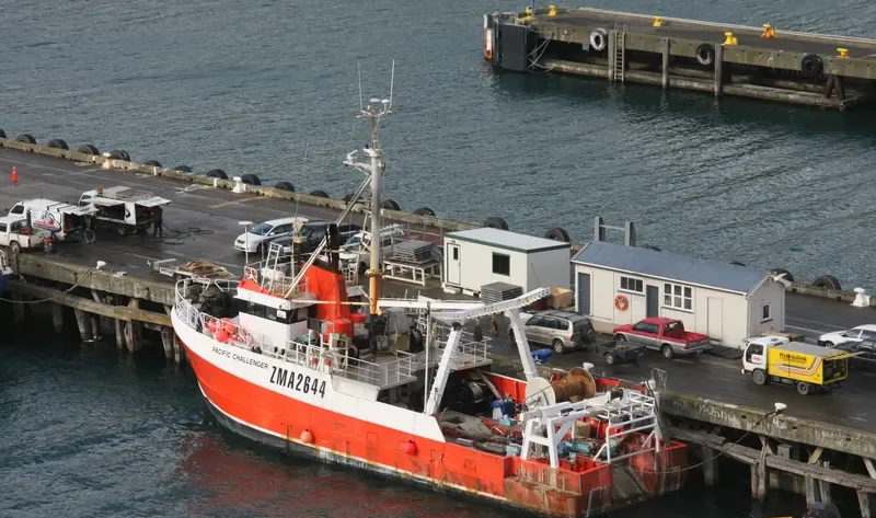 PACIFIC CHALLENGER Fishing Vessel IMO 7824132 photo 3